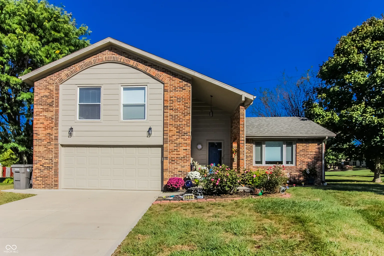 5202 Copper Ln photo 1