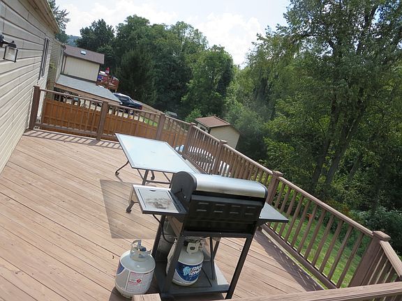 2nd image of 1032 Barnsley Dr