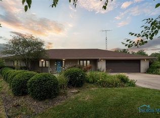 24544 Kammeyer Rd, Defiance, OH 43512