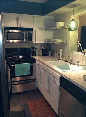 5th image of 2122 Hancock Dr APT 118