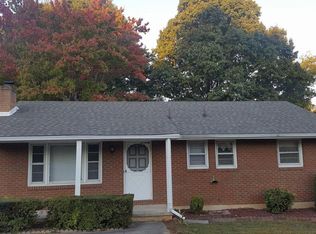 2457 Meadowbrook Rd NW, Roanoke, VA 24017