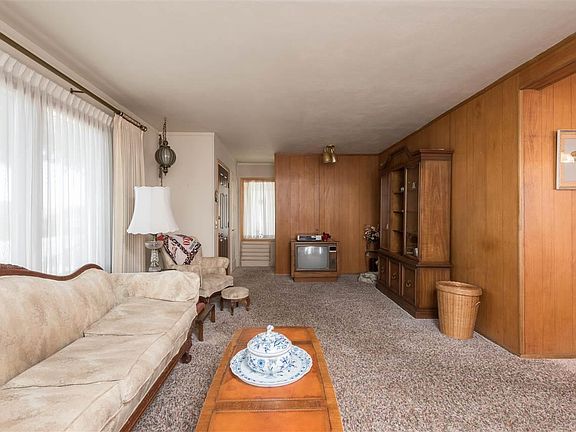 2nd image of 1513 Jadwin Ave