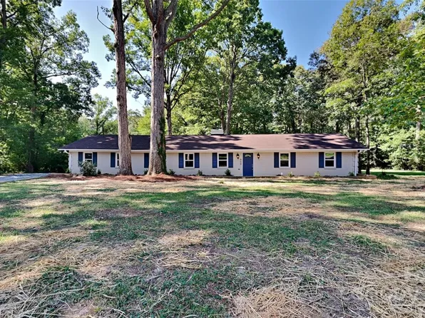 909 White Oaks Cir, Monroe, NC 28112