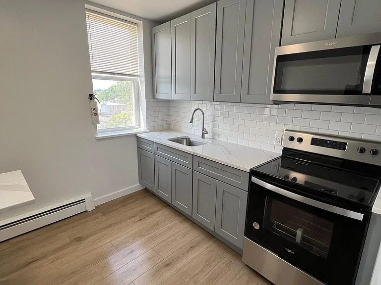 211 Paterson Ave #8 — Photo 2