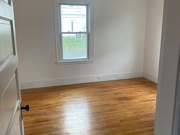 3rd image of 16 Crescent St #2