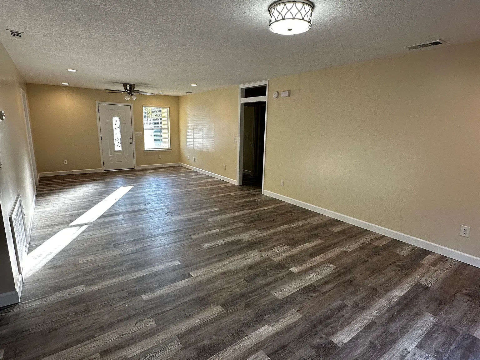 190 Peter King Rd — Photo 3