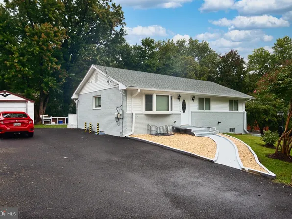 8008 Boundary Dr, District Heights, MD 20747