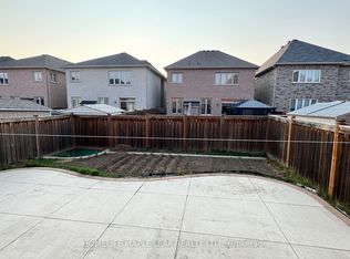 8 Ricardo Rd, Brampton, ON L6P 3Z1