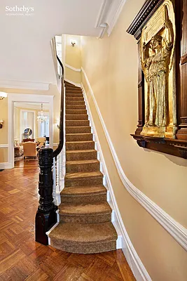 Rented by Sotheby's International Realty | media 34