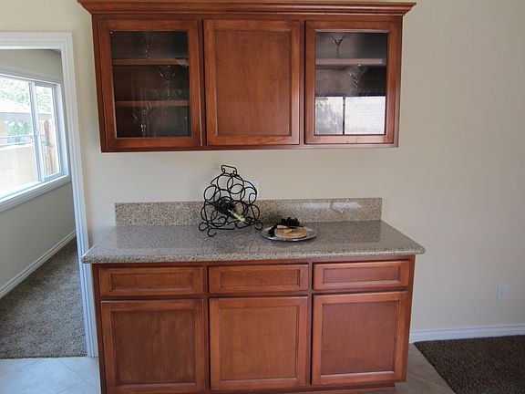 4th image of 5635 N D St
