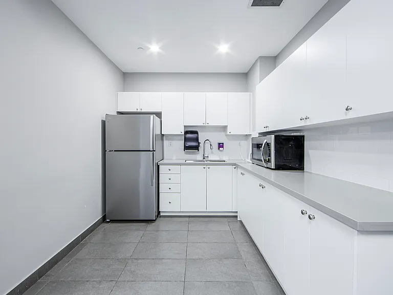 130 Parkway Forest Dr — Photo 14