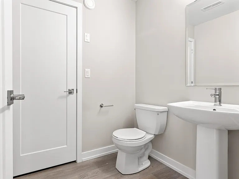 631 B Longfields Dr — Photo 16