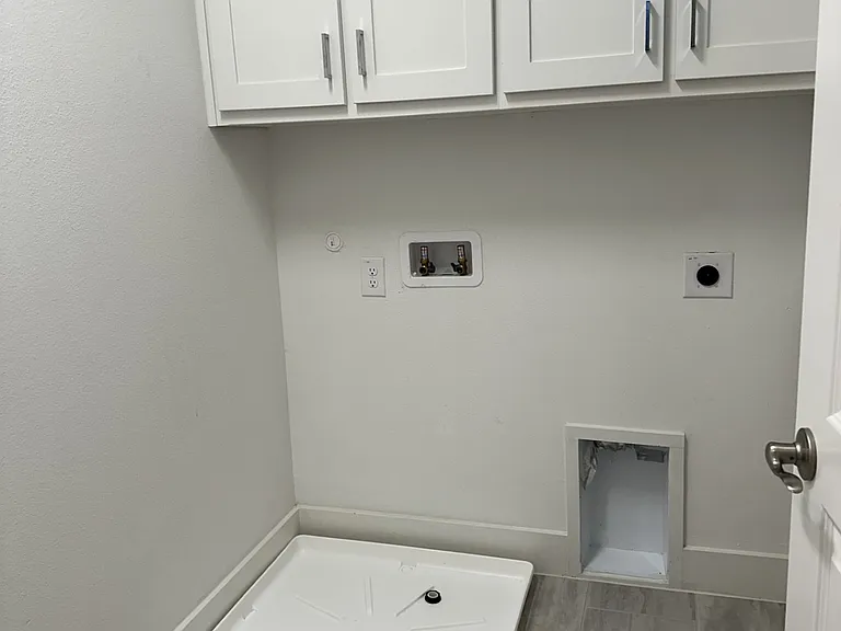 8215 Manoa Dr — Photo 20