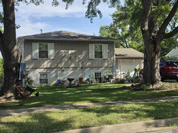 5124 SW 32nd Ter, Topeka, KS 66614