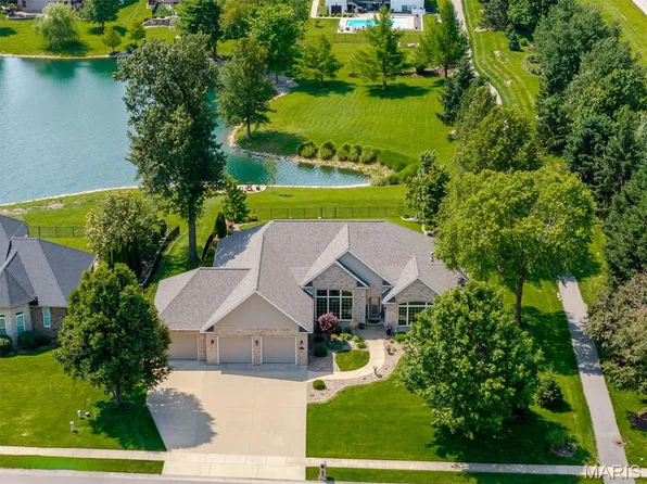 8402 Braeswood Estates Dr, O Fallon, IL 62269