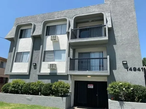 Little Roscoe Apartments