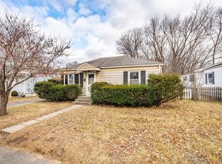 25 Kendall St, Chicopee, MA 01020