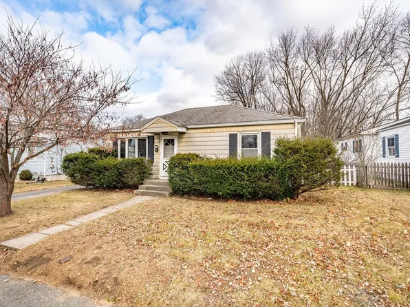 25 Kendall St, Chicopee, MA 01020