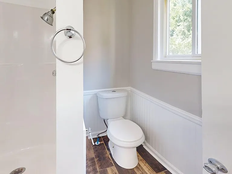 982 Collinwood Ave — Photo 16