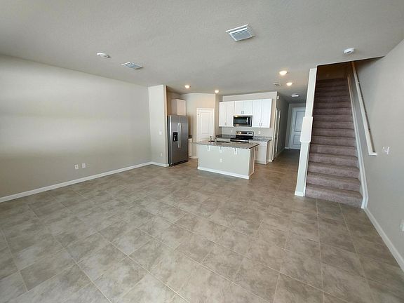 3rd image of 312 Salisbury Circle