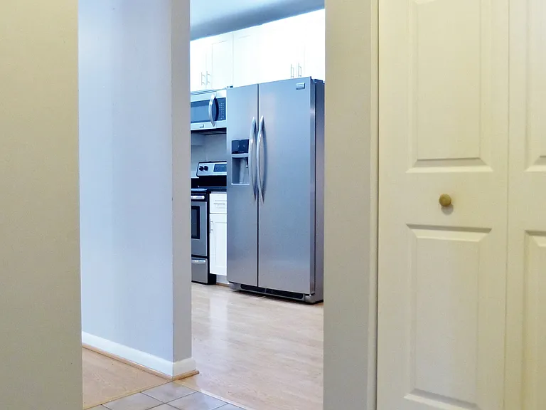 200 E West St #1 — Photo 3