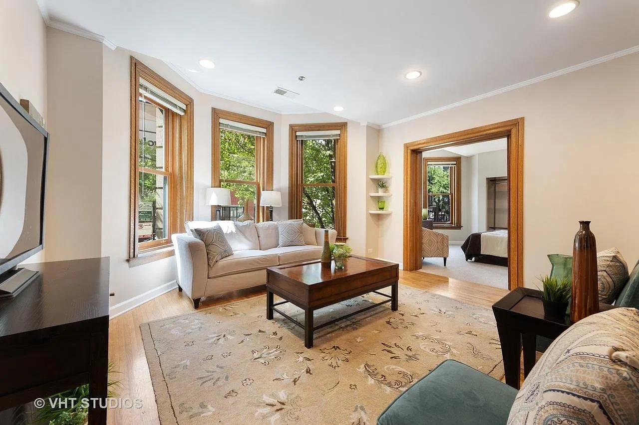 2 bed, 1000 sqft, $3,200 — Photo 2