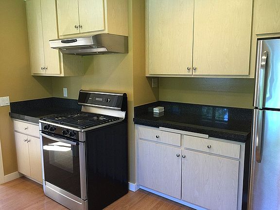 5th image of 145 Wildwood Ave