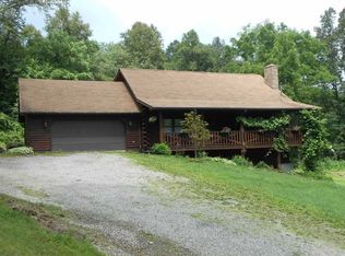 360 Ringland Ridge Rd, Amity, PA 15311