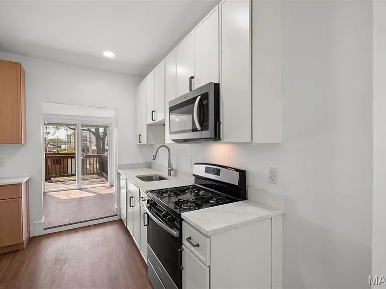 4936 Shaw Ave — Photo 5