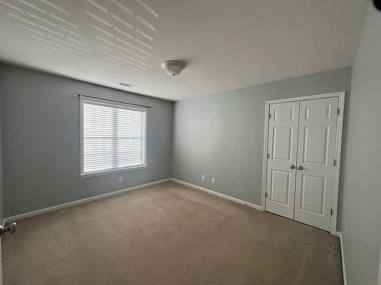 127 Tilton Dr — Photo 7