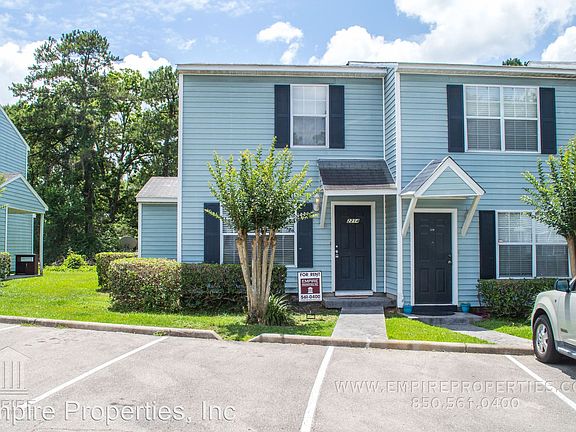 4th image of 2214 Timberwood Cir S