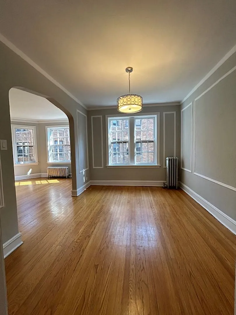 Deluxe Ravenswood One Bed/One Bath Apartment - Pets Welcome! — Photo 3