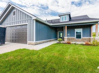 8413 Chrissy Lndg, Manhattan, KS 66502