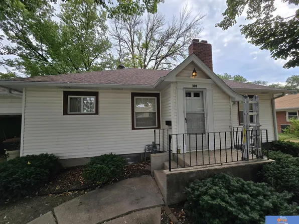902 N 13th St, Beatrice, NE 68310