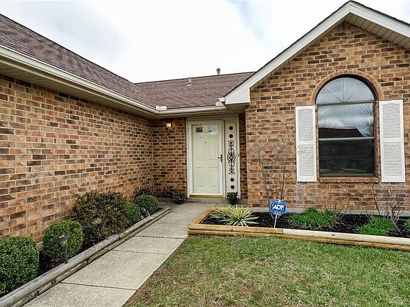 3rd image of 6389 Rolling Glen Dr