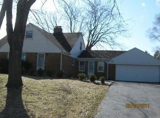 6925 N 102nd St, Milwaukee, WI 53224