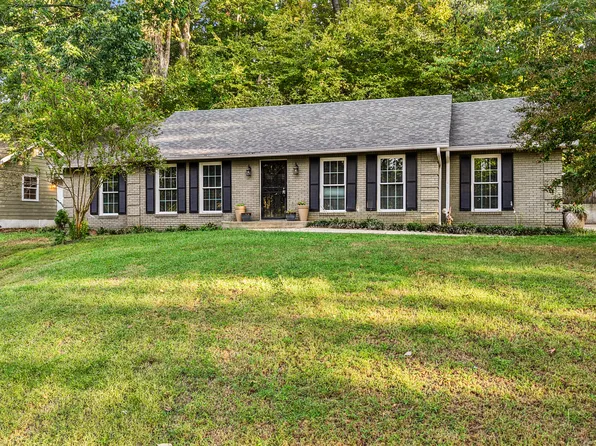 1028 Morgan Dr, New Albany, MS 38652