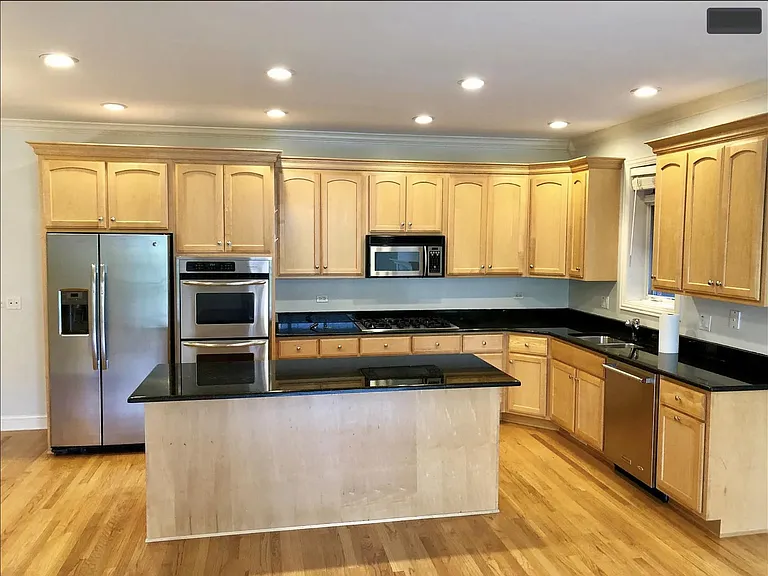 2047 W Belmont Ave #3 — Photo 22