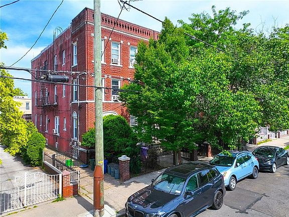 4th image of 1871 W 13th St