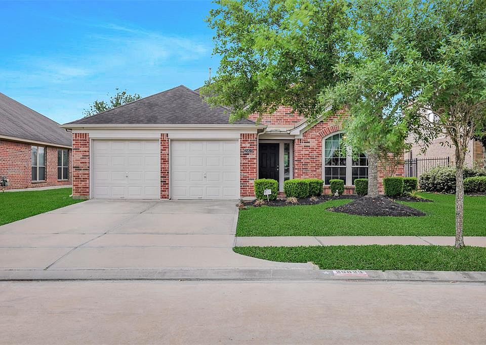 1st image of 25823 Palmdale Estate Dr