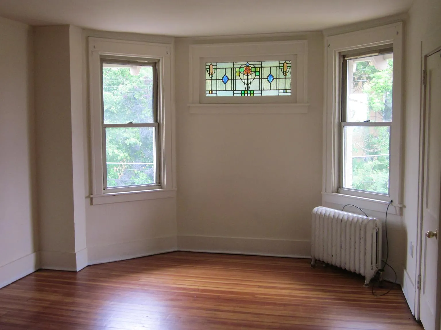 236 Spencer ave — Photo 2