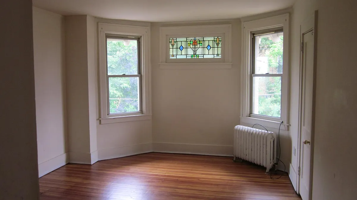 living room - 236 Spencer Ave #2