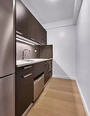 Rented by Manhattan Realty Group | media 17