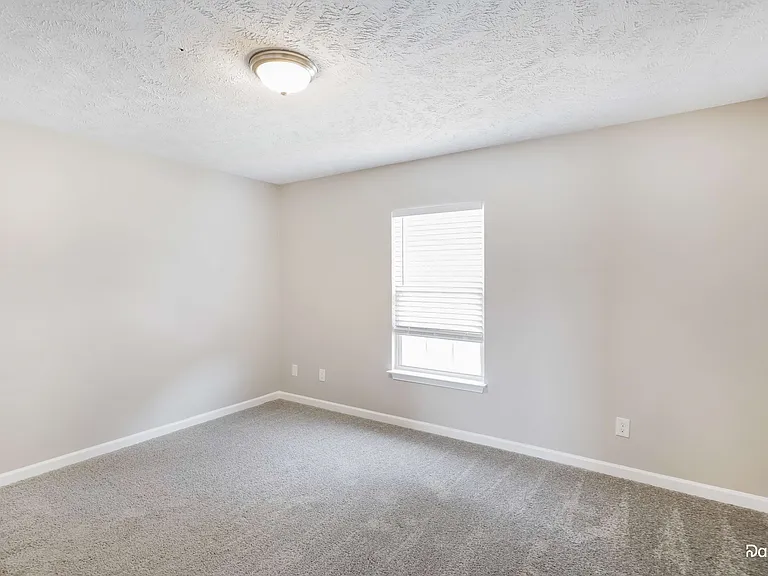 5628 Hickory Park Dr — Photo 10
