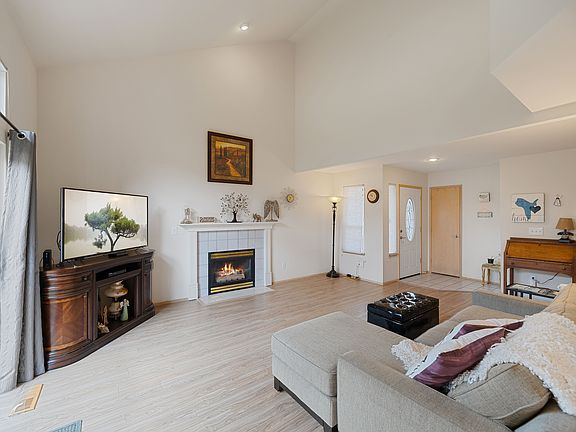 4th image of 208 97th Ave Se 23 #23