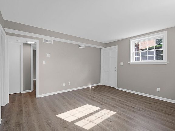 4th image of 1807 E Church Street Ext #200
