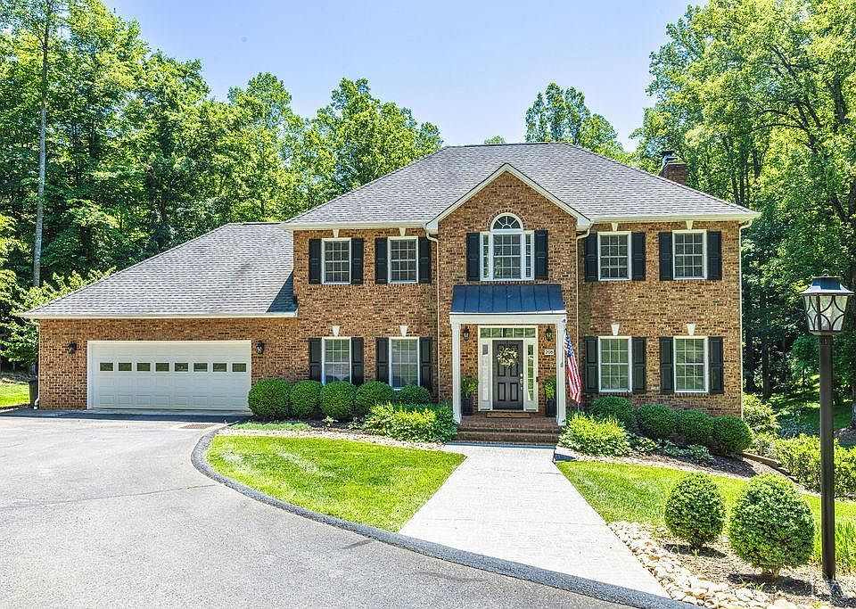 1st image of 208 Mill Lane Rd
