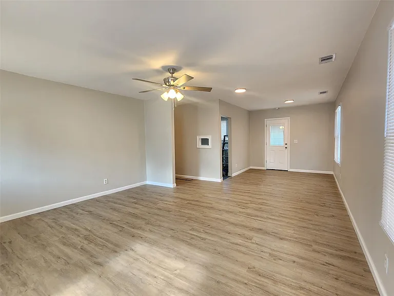 138 W Marion St — Photo 18