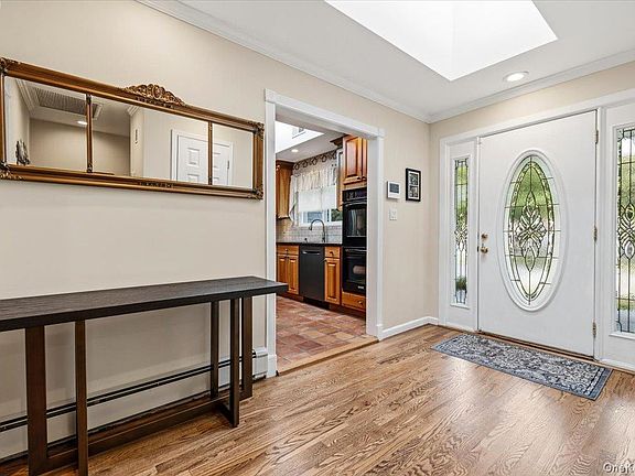 3rd image of 39 Merrivale Drive