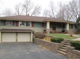 5017 Holiday Rd, Minnetonka, MN 55345